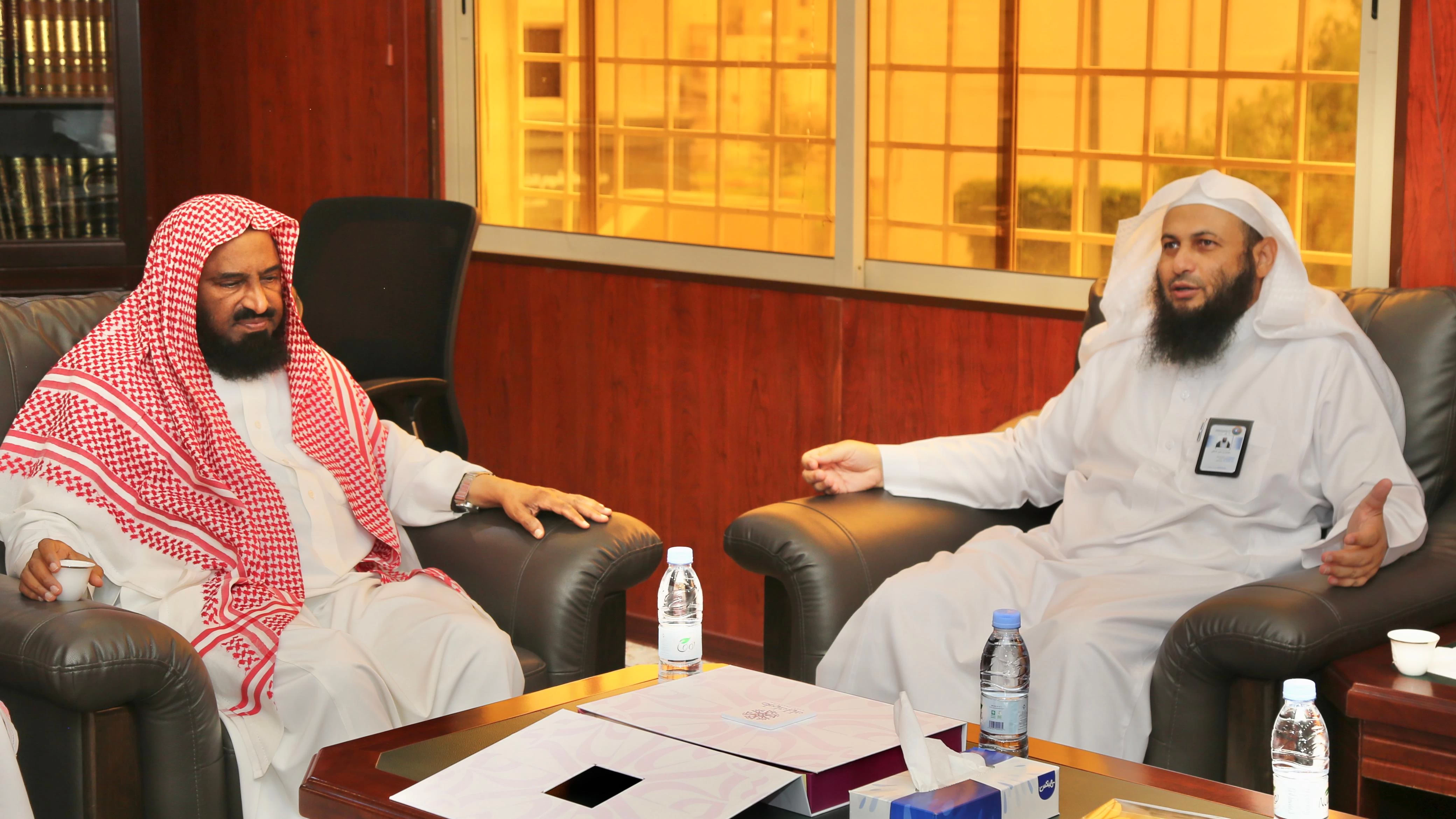 مدير عام فرع الرئاسة العامة لهيئة الأمر بالمعروف بعسير يلتقي مفوض الإفتاء بالمنطقة