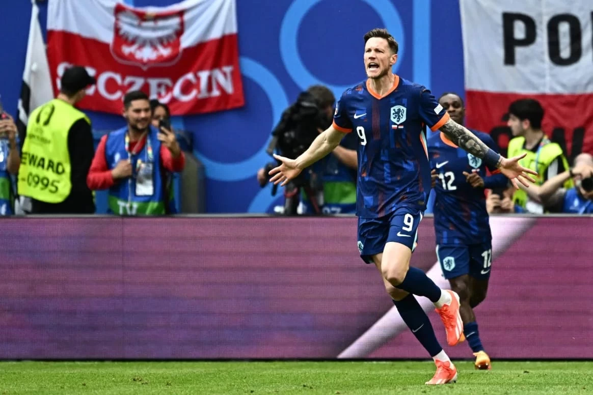 المنتخب الهولندي يكسب بولندا 2 - 1 في غياب ليفاندوفسكي في يورو 2024