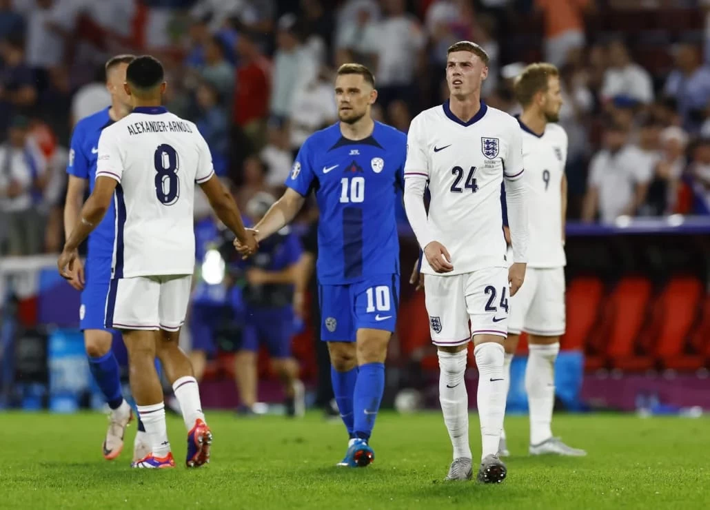 سلوفينيا تفرض التعادل على إنجلترا وترافقها لدور الـ16