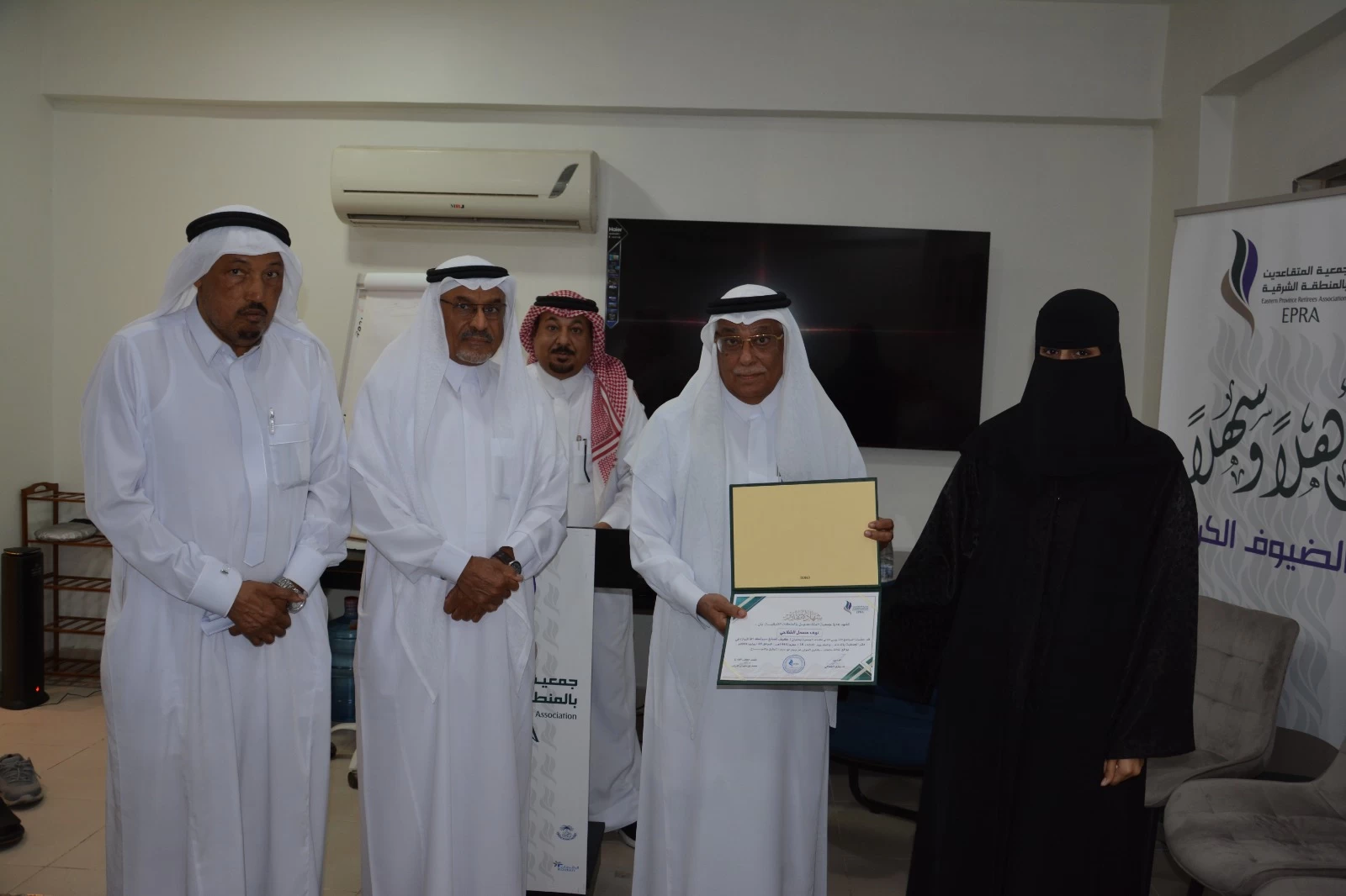 جمعية المتقاعدين بالمنطقة الشرقية تستهدف أبناء واحفاد أعضائها من خلال " كيف تصنع سيرتك الذاتية "