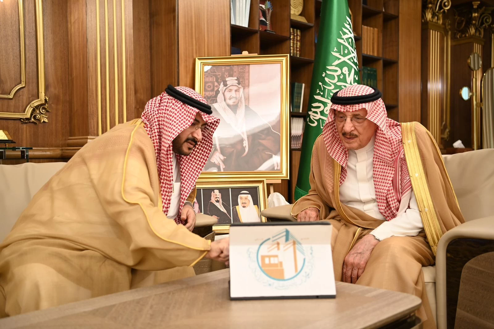 سمو أمير منطقة جازان يدشن المتجر الإلكتروني لجمعية الأمير محمد بن ناصر للإسكان التنموي
