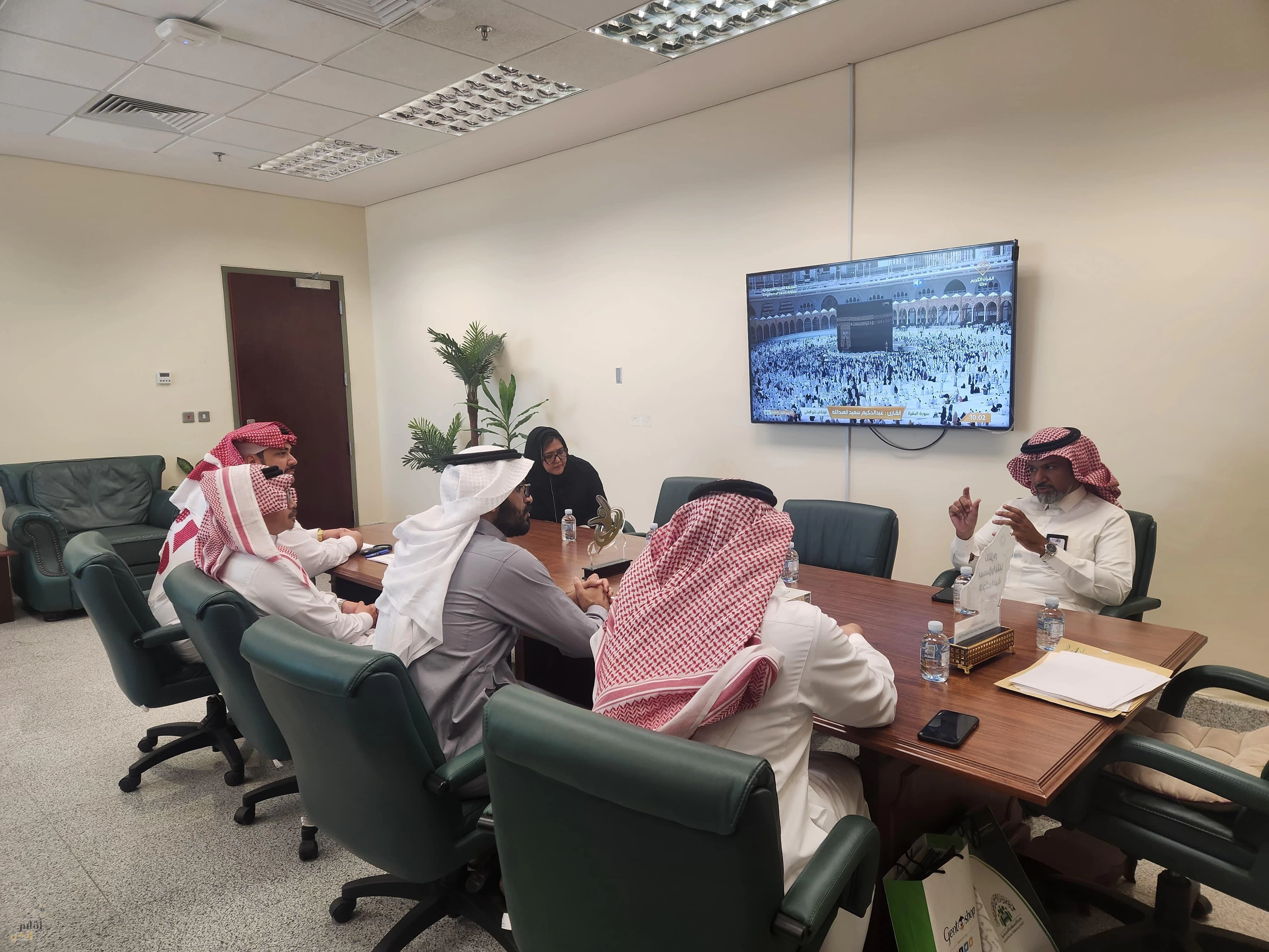 أمانة جدة تجتمع مع جامعة الملك عبدالعزيز لتفعيل دور الشراكات المجتمعية