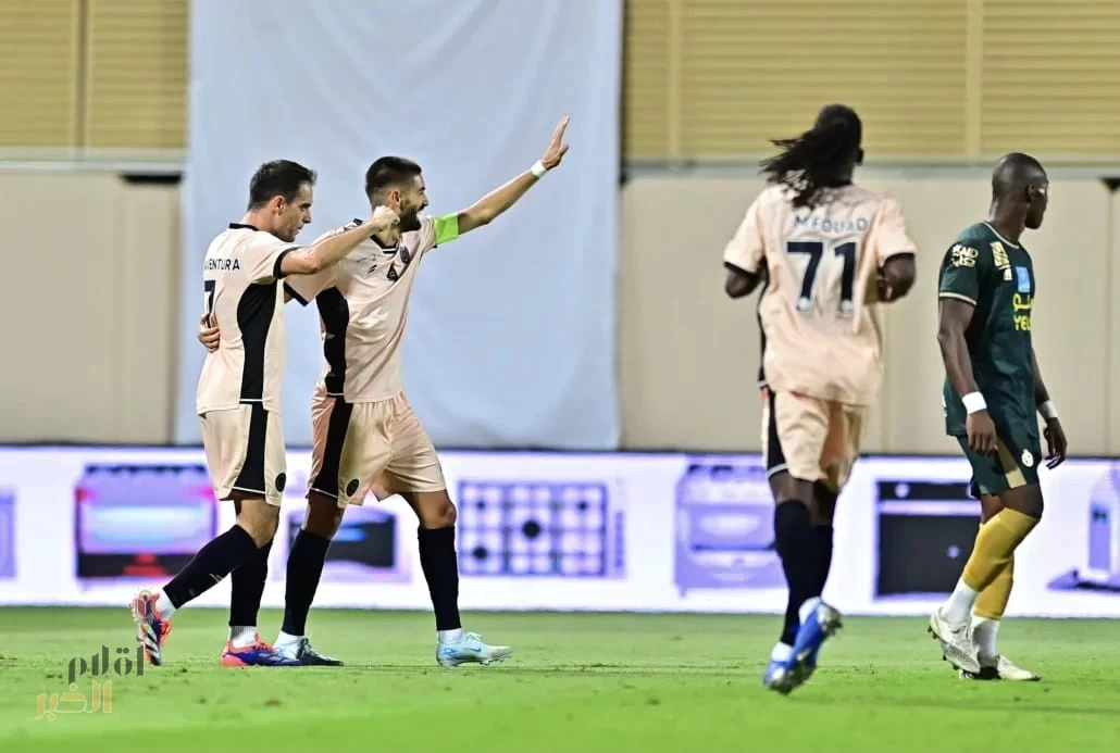 عبدالرزاق حمدالله يقود الشباب لتجاوز الخلود في كأس الملك