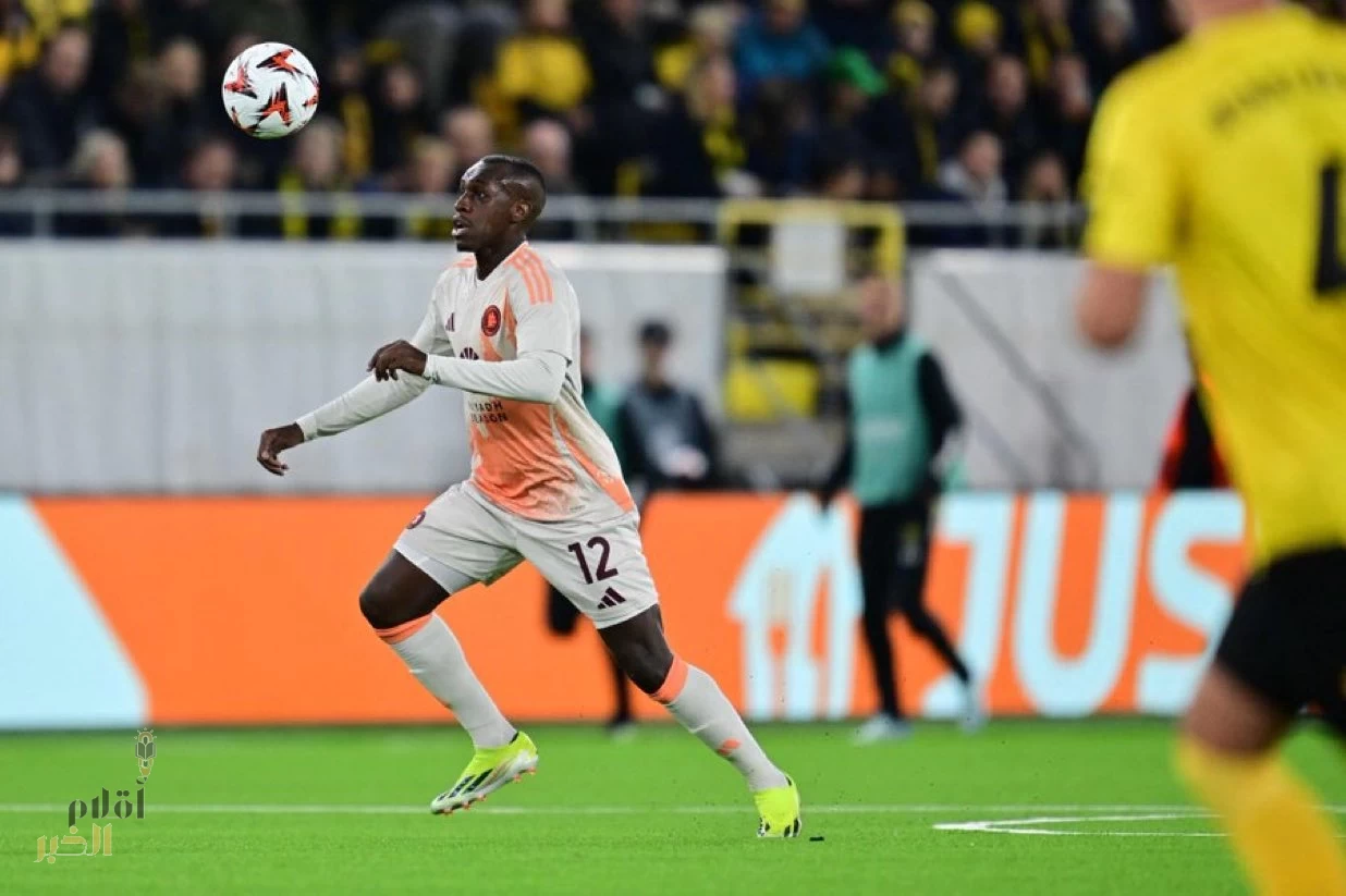 روما يخسر في الدوري الأوروبي وسعود عبدالحميد أساسي لأول مرة