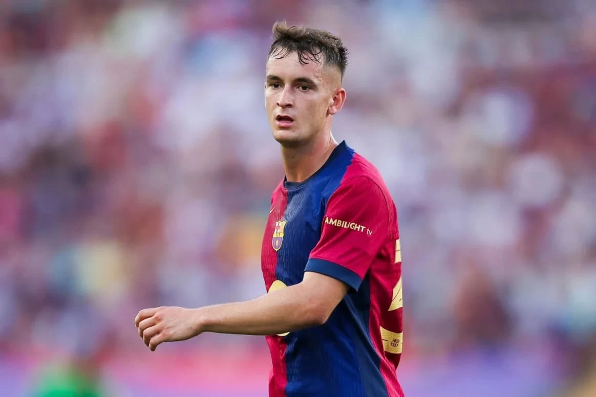 نجم برشلونة يدخل دائرة اهتمامات أندية دوري روشن