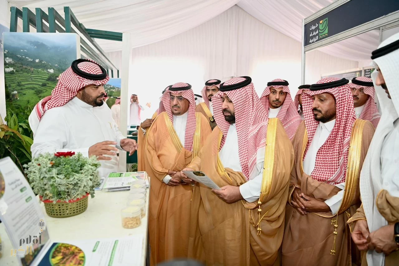 نائب أمير منطقة جازان يتفقد محافظة فيفاء ويزور معرض "المنتجات الزراعية الأول"
