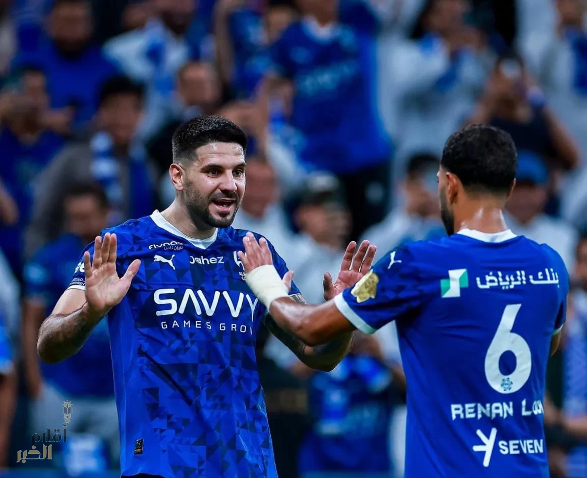 الهلال يستعيد الصدارة بثلاثية الاتفاق