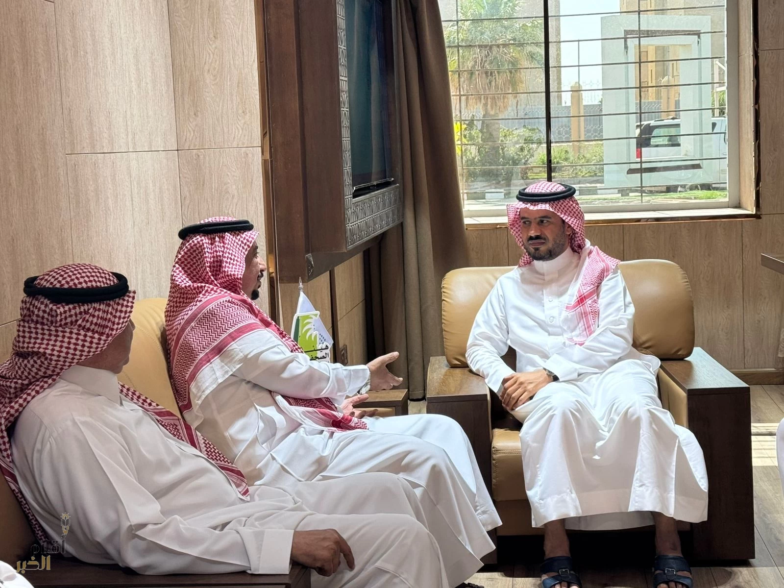 مدير هيئة الصحفيين السعوديين بجازان يلتقي بمدير عام التعليم في المنطقة 