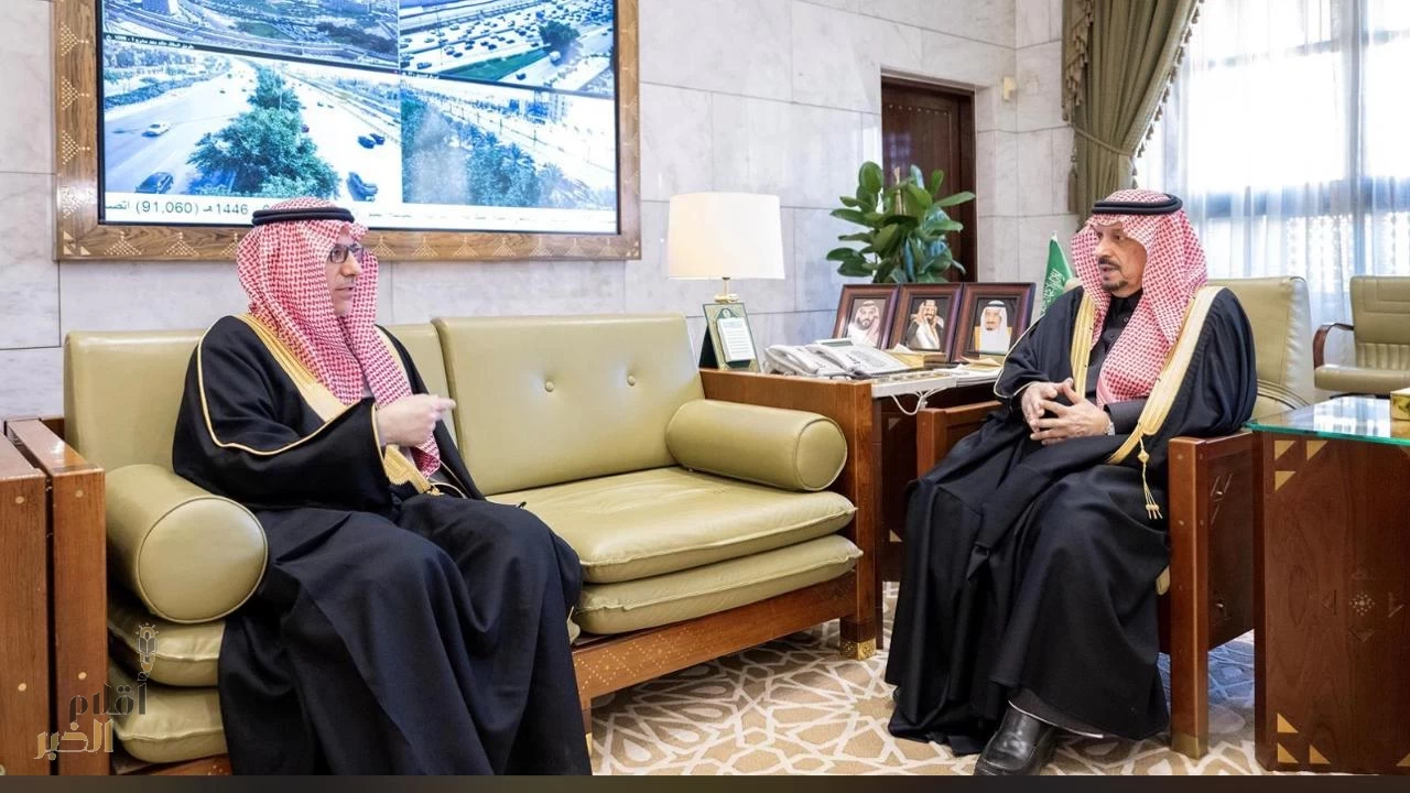 أمير منطقة الرياض يستقبل مساعد وزير الداخليّة 