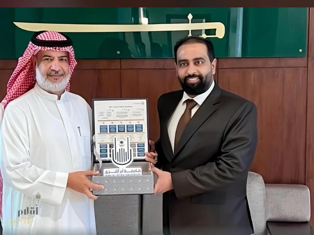 وَفْد منّ جامعة أمّ القُرى يزوّر عدداً منّ الجامعات الهنديَّة