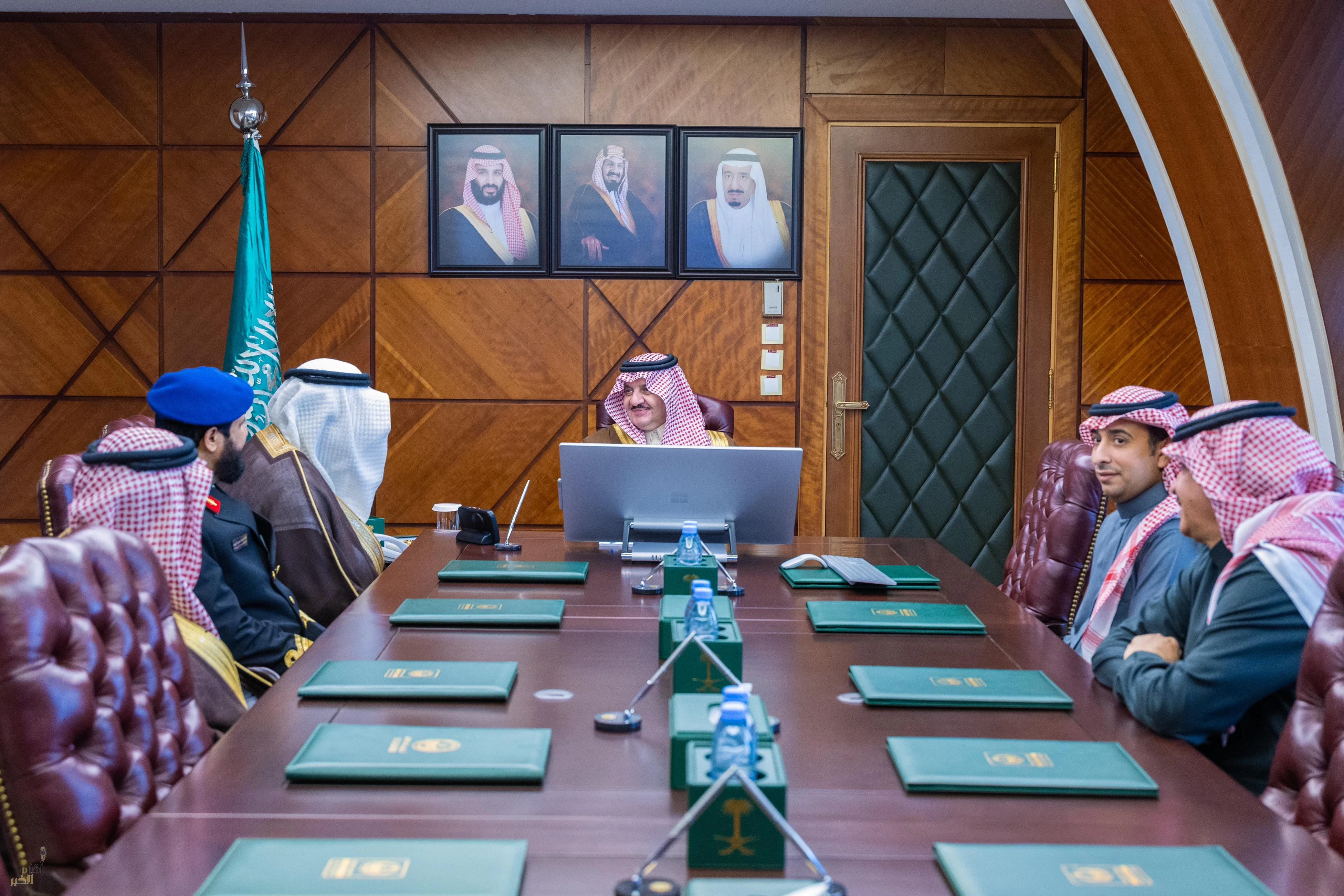 أمير الشرقية يطلع على مشروع إنشاء منتزه "المانجروف" في سيهات