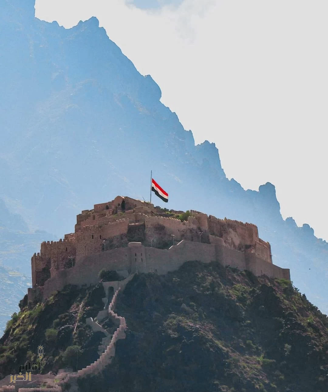 اشتباكات بين الجيش اليمني والحوثيين في تعز وإسرائيل تهدد بضرب صنعاء