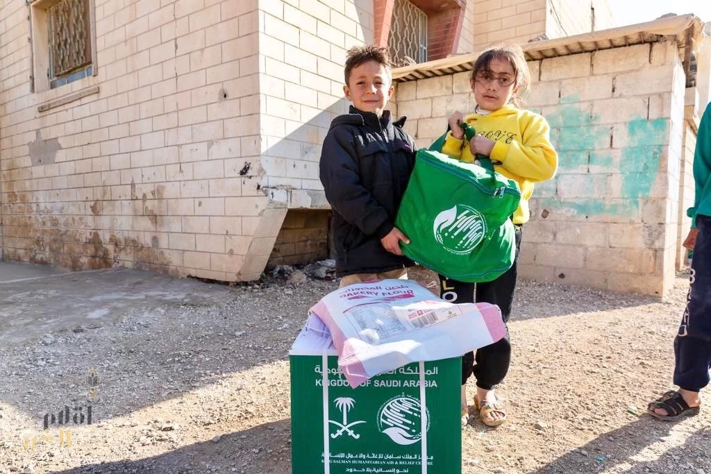 مركز الملك سلمان للإغاثة يوزع مساعدات إغاثية متنوعة في بلدة نصيب بمحافظة درعا السورية