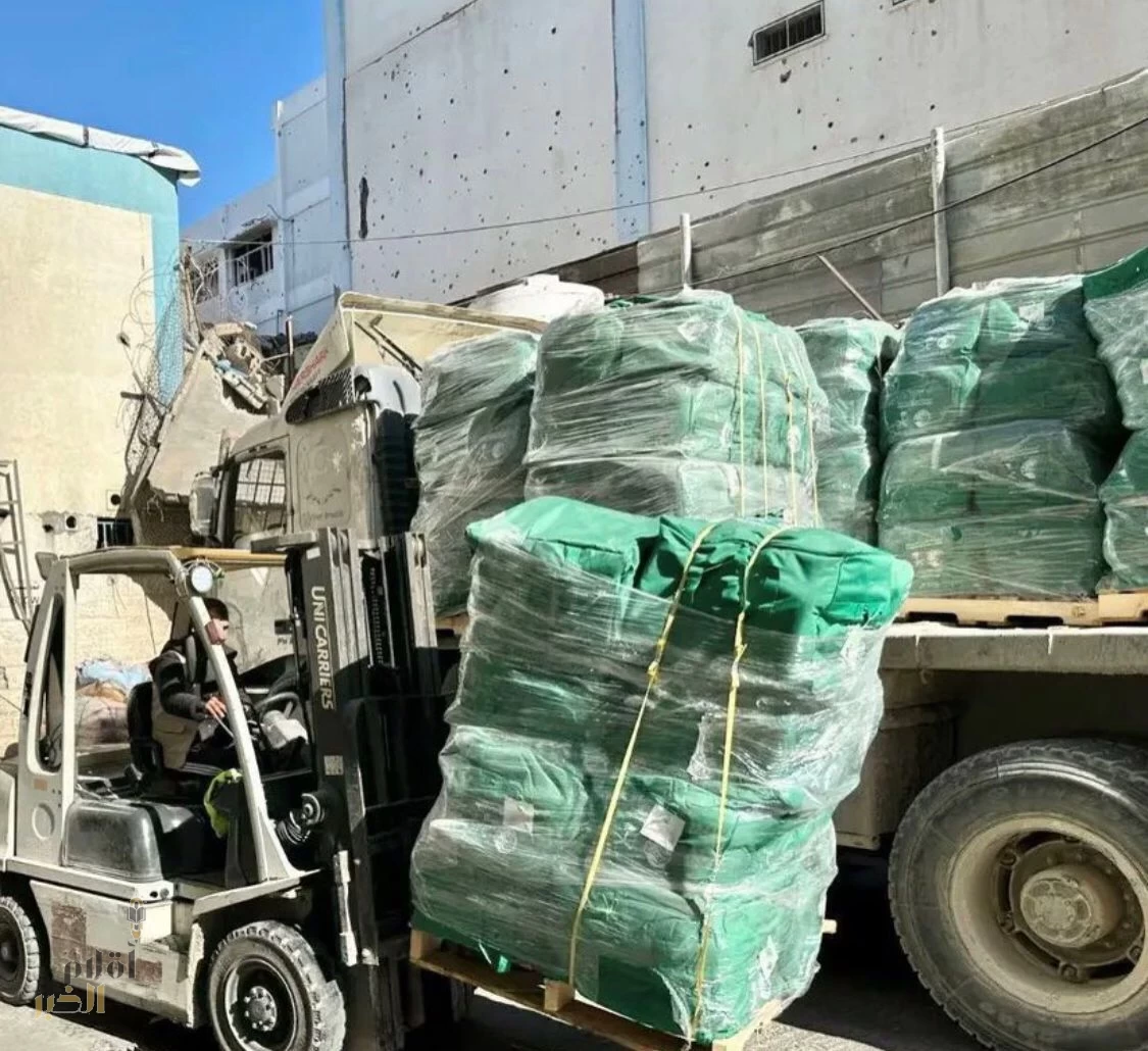 مساعدات سعودية تصل إلى قطاع غزة لإغاثة السكان العائدين إلى مناطقهم