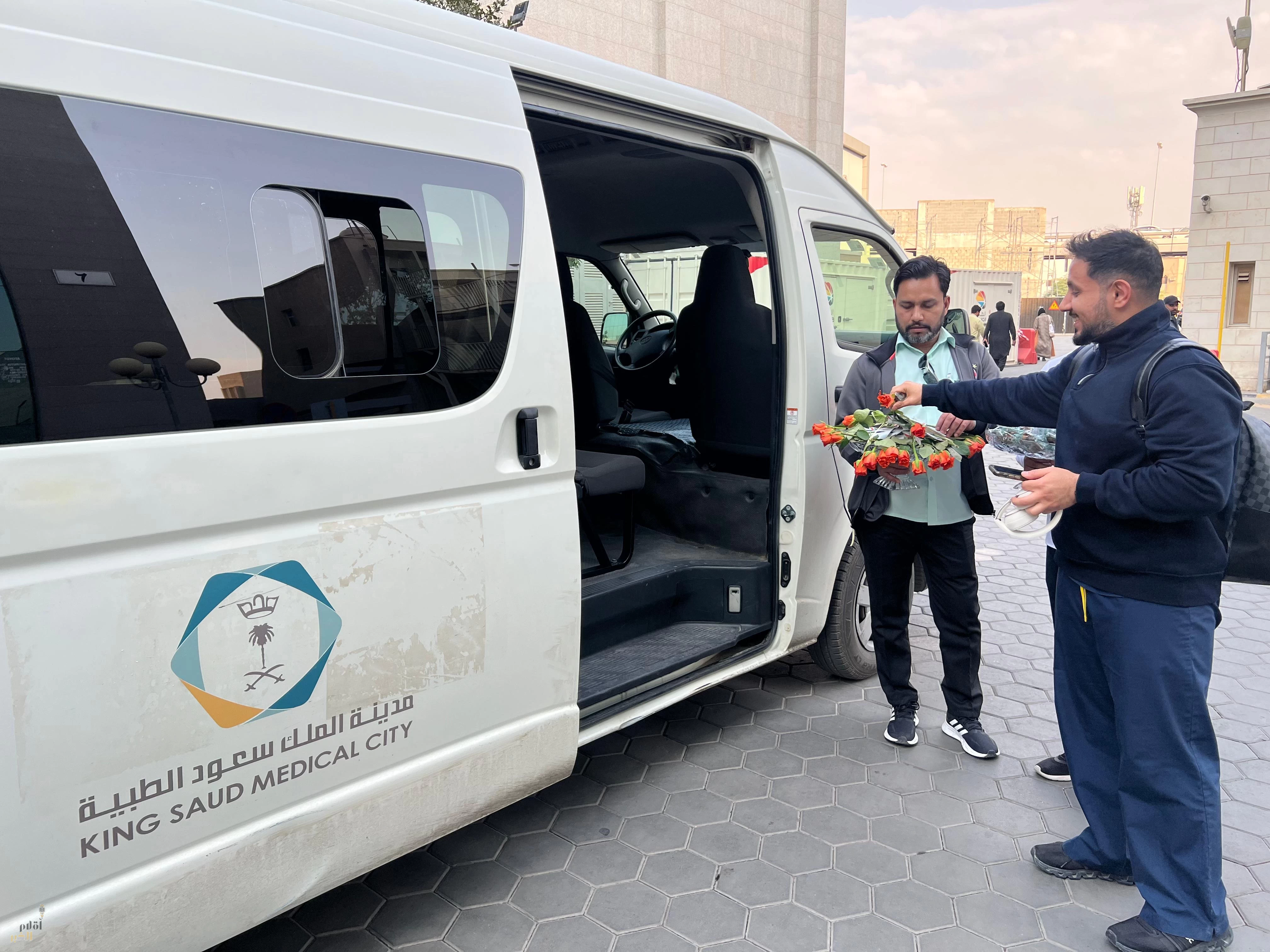 سعود الطبية تُدشّن خدمة النقل الترددي إلى محطة قطار الرياض (الجرادية)
