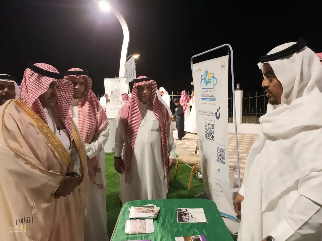 محافظ قلوة يطّلع على سير أعمال قافلة التنمية الرقمية بمركز وادي ريم 
