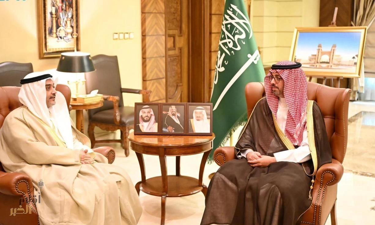 الأمير سعود بن جلوي يستقبل القنصل العام لدولة الكويت