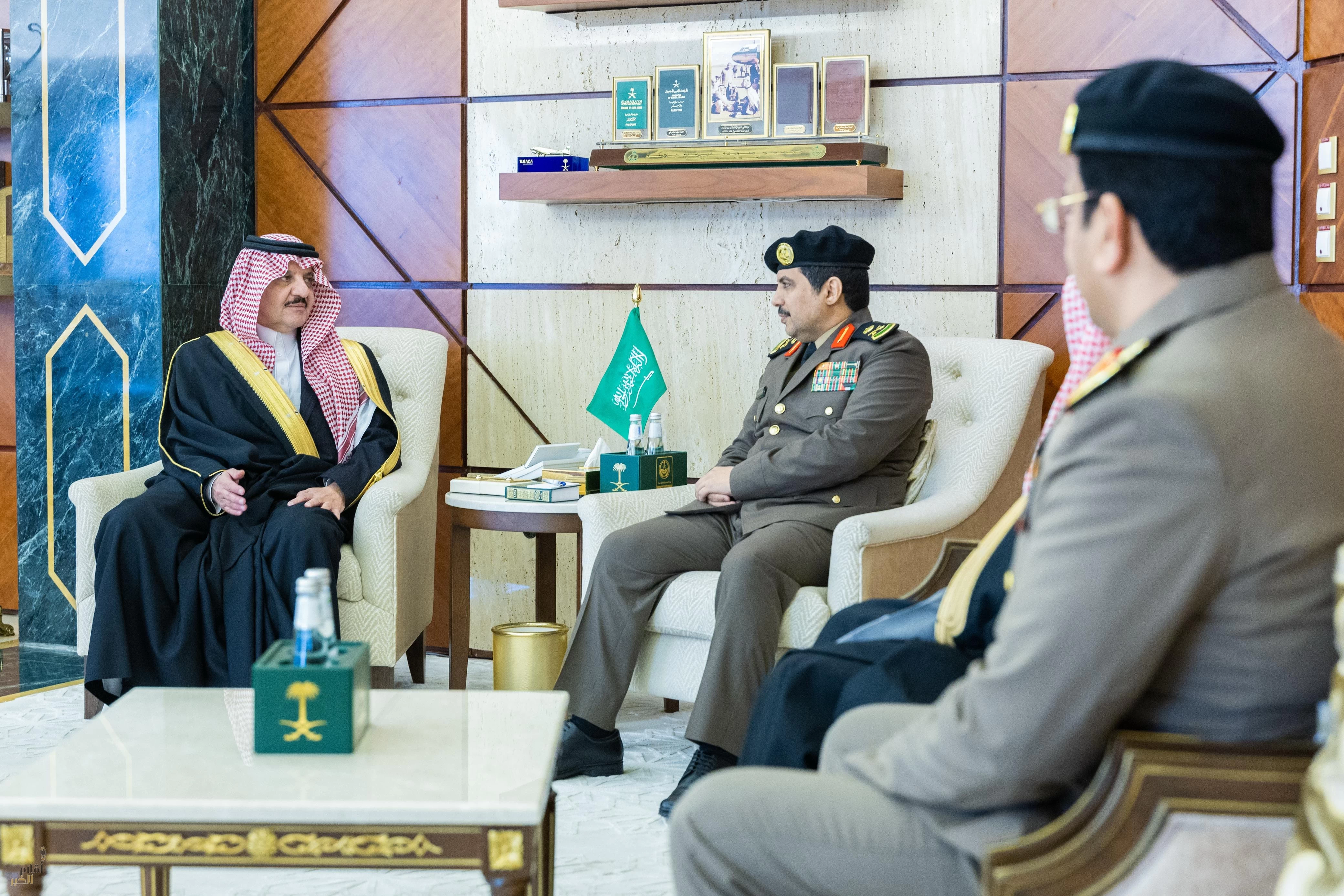 أمير الشرقية يستقبل مدير شرطة المنطقة ويهنئ مدير المرور بمناسبة تعيينه