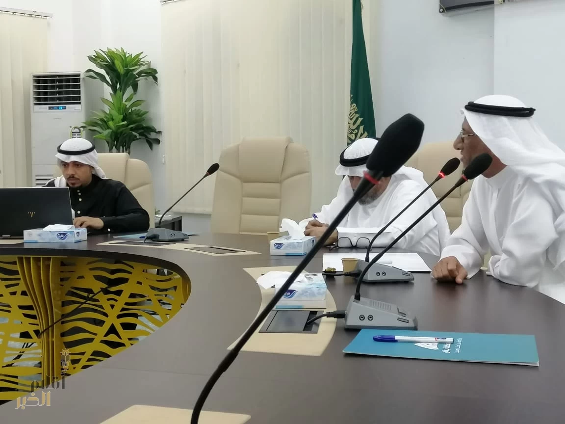 اجتماع استراتيجي لدراسة خطط نادي ثقافي بصبيا