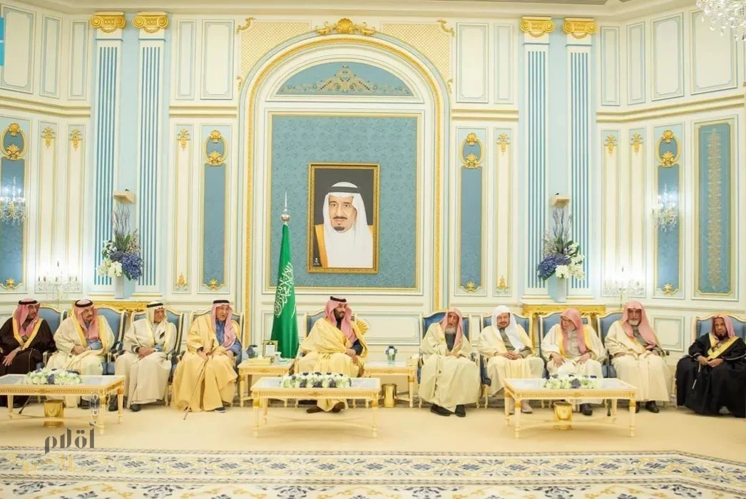 سمو ولي العهد يستقبل سماحة مفتي عام المملكة وأصحاب السمو الأمراء وأصحاب الفضيلة العلماء والمعالي الوزراء وجمعًا من المواطنين الذين قدموا للسلام على سموه وتهنئته بحلول شهر رمضان المبارك