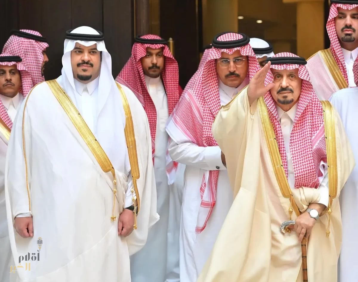 أمير منطقة الرياض ونائبه يستقبلان المُهنئين بعيد الفطر