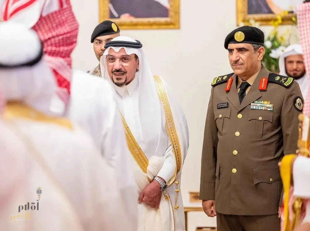 أمير منطقة القصيم يستقبل المهنئين بعيد الفطر