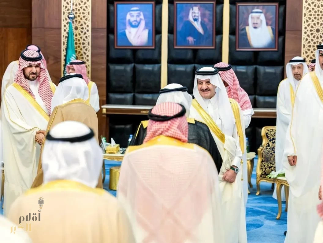 أمير المنطقة الشرقية يستقبل المهنئين بعيد الفطر