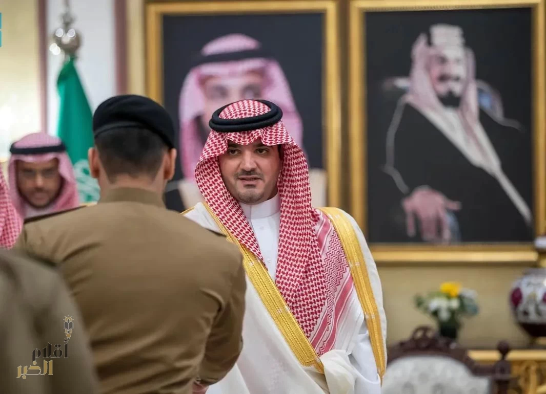 "وزير الداخلية" يلتقي كبار المسؤولين بالوزارة وقادة القطاعات الأمنية