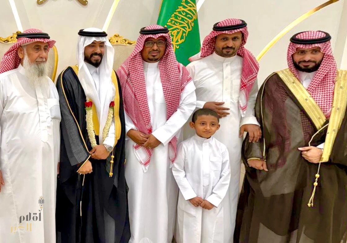 “الخبراني" يدخل القفص الذهبي في حفل بهيج بالرياض”