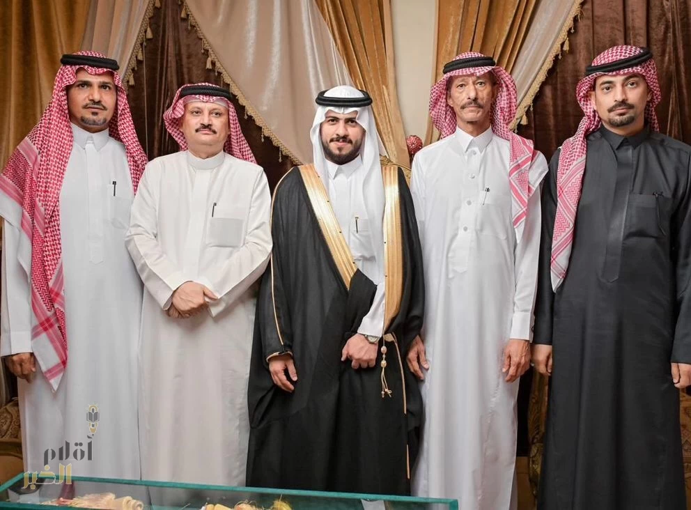 بحضور المشايخ والأعيان.. الشيخ خالد بن محطلم يحتفل بزواج نجله "يحيى"