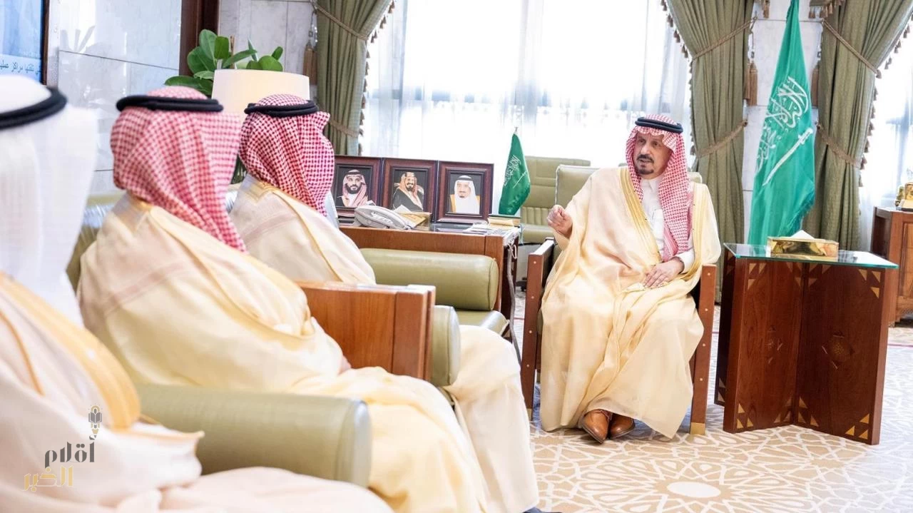 أمير الرياض يستقبل مُدير عام إدارة التعليم بالمنطقة
