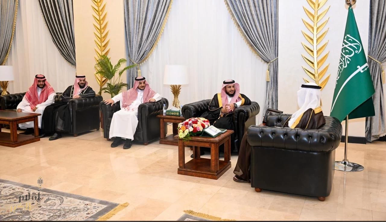 مُحَافِظ الطائف يتلقى رئيس وأعضاء جمعيّة "بهجة"