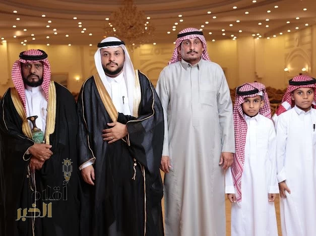 ال حمدي يزفون يوسف حمدي للقفص الذهبي