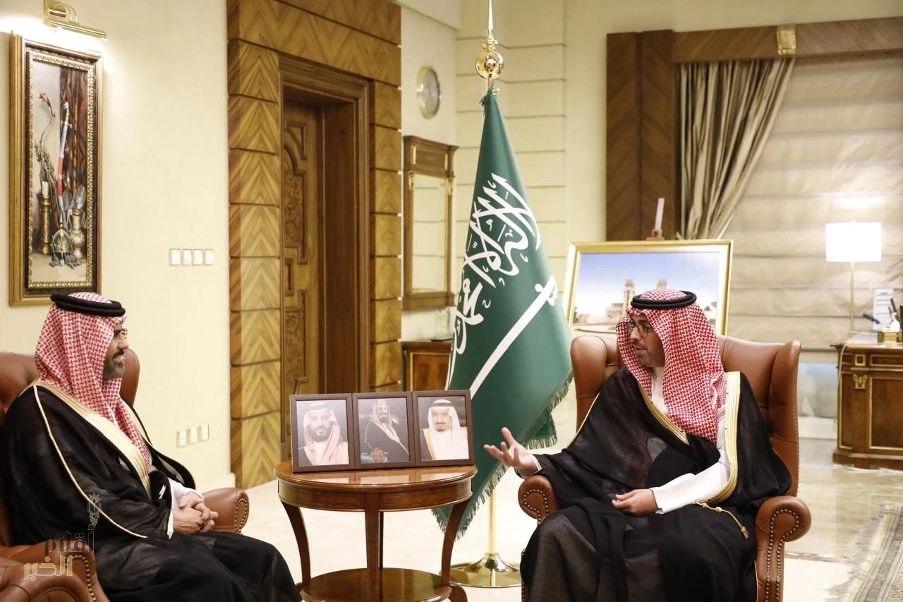 مُحافظ جدة يطّلع على مخرجات ملتقى الريادة في إدارة المشاريع