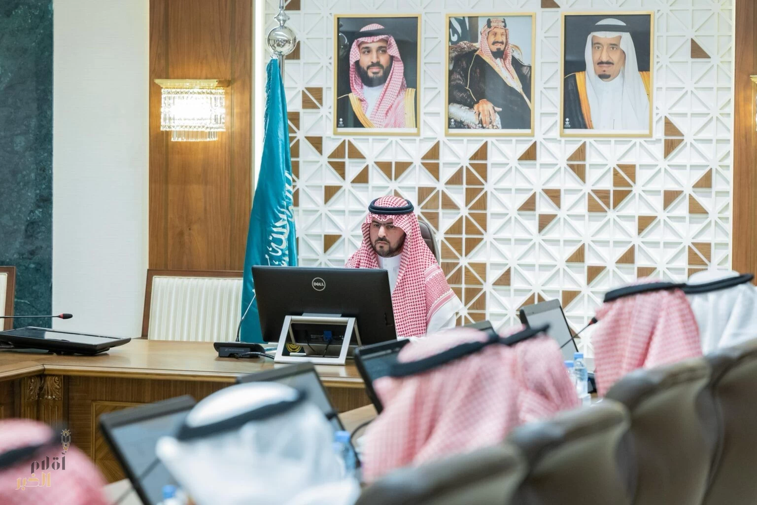 نائب أمير الشرقية يترأس اجتماع “تنفيذية التطوير” الـ48 ويستعرض مشاريع نوعية