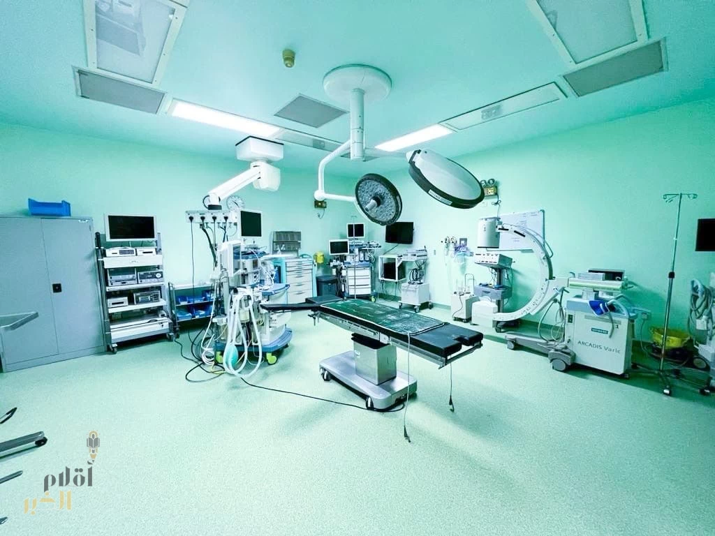تدخل جراحي عاجل ينقذ مريضًا من شلل دائم في مستشفى الملك سعود بعنيزة