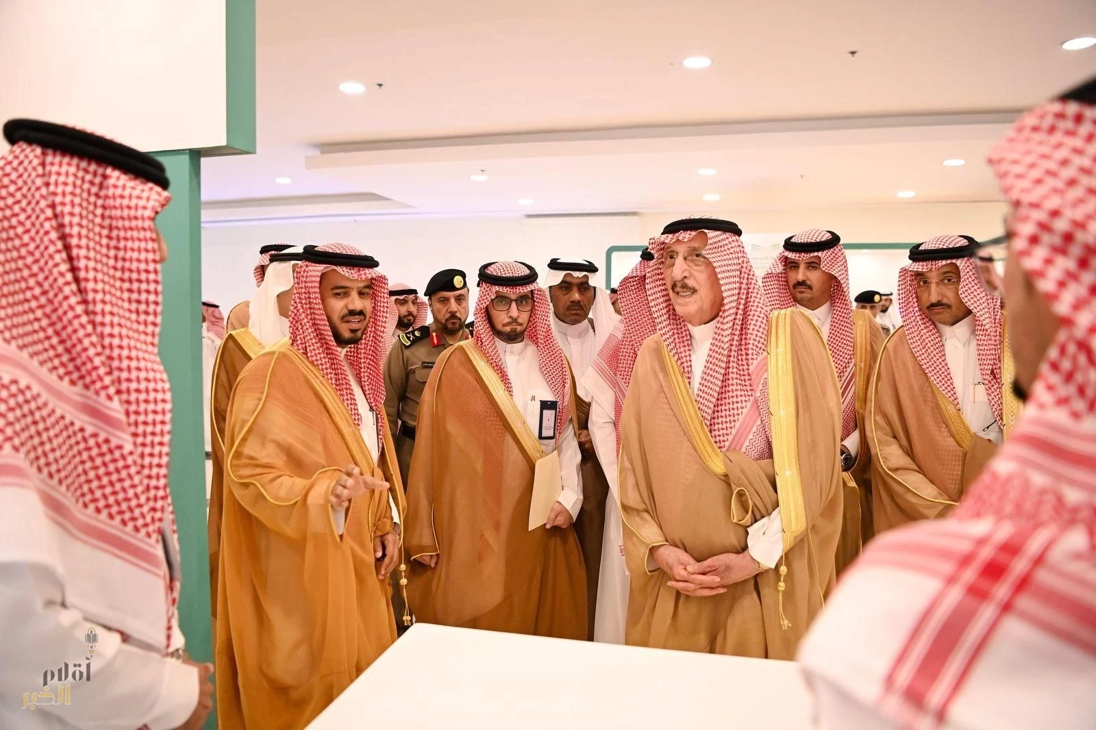 الأمير محمد بن ناصر يرعى انطلاق ملتقى "المواطَنة الواعية" بتعليم جازان