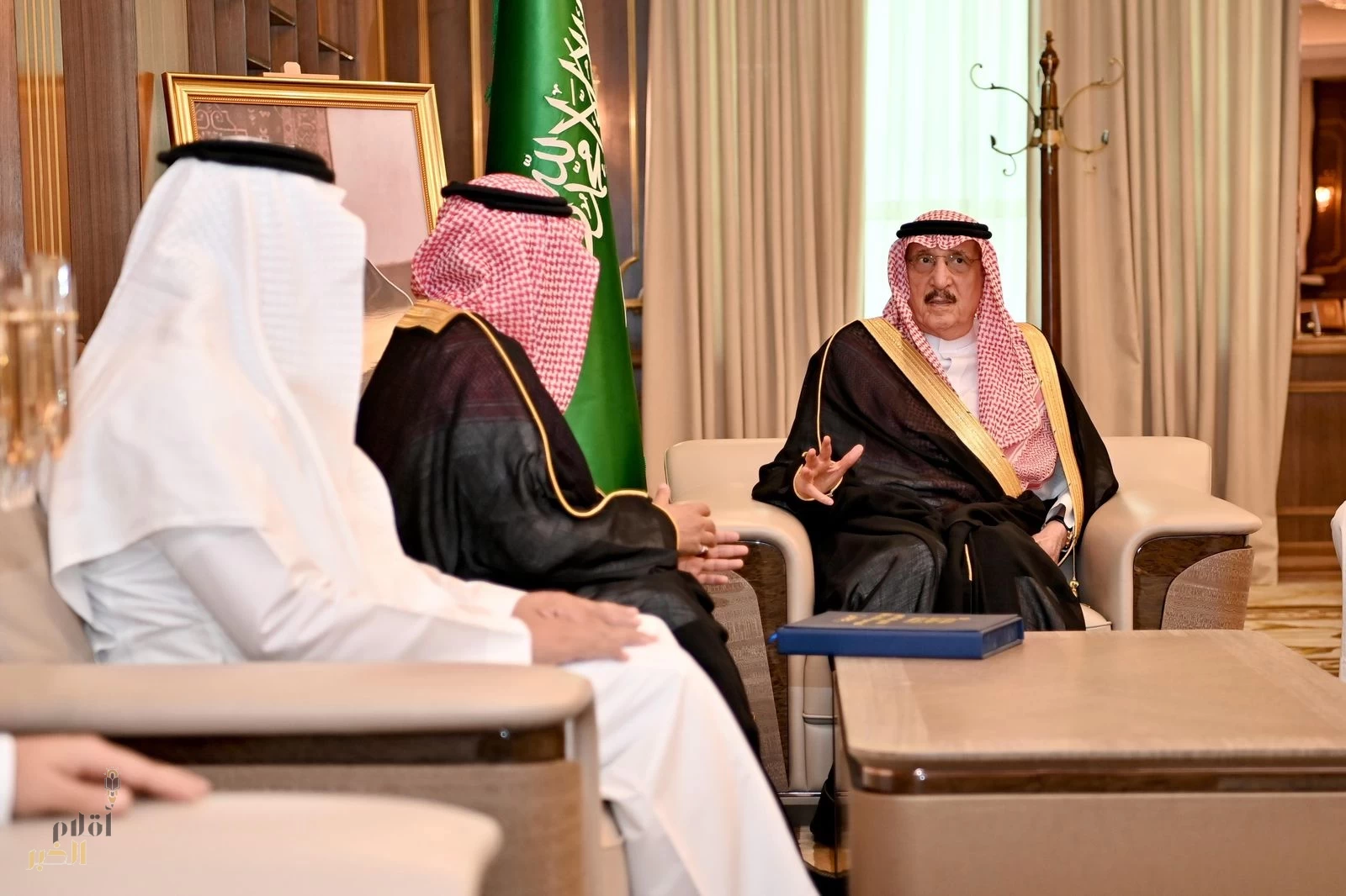 أمير منطقة جازان يتسلّم التقرير الختامي لفعاليات مهرجان "شتاء جازان 2025"