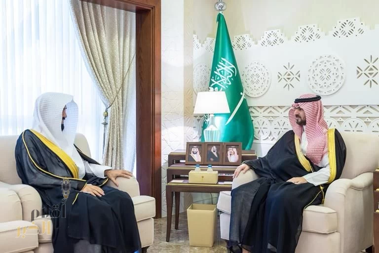 نائب أمير الشرقية يستقبل رئيس المحكمة العامة بالقطيف