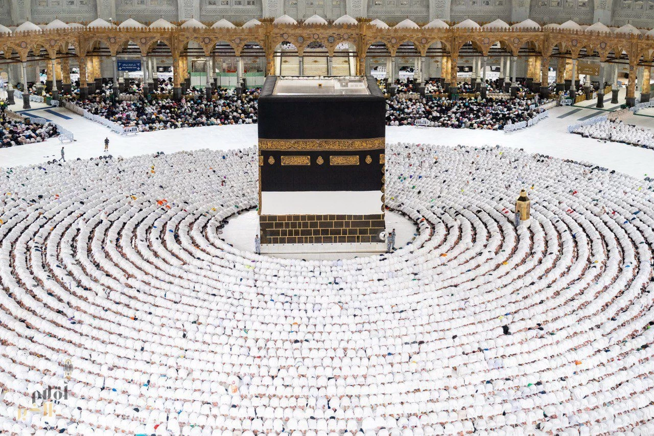 في خطوة تطويرية؛ الإطلاق التجريبي للمرحلة الأولى للمركز الهندسي الذكي للقيادة والتحكم بالمسجد الحرام