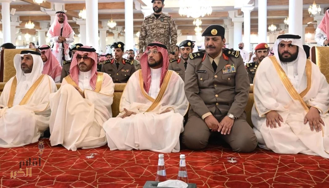 نائب أمير منطقة عسير يؤدي صلاة عيد الأضحى