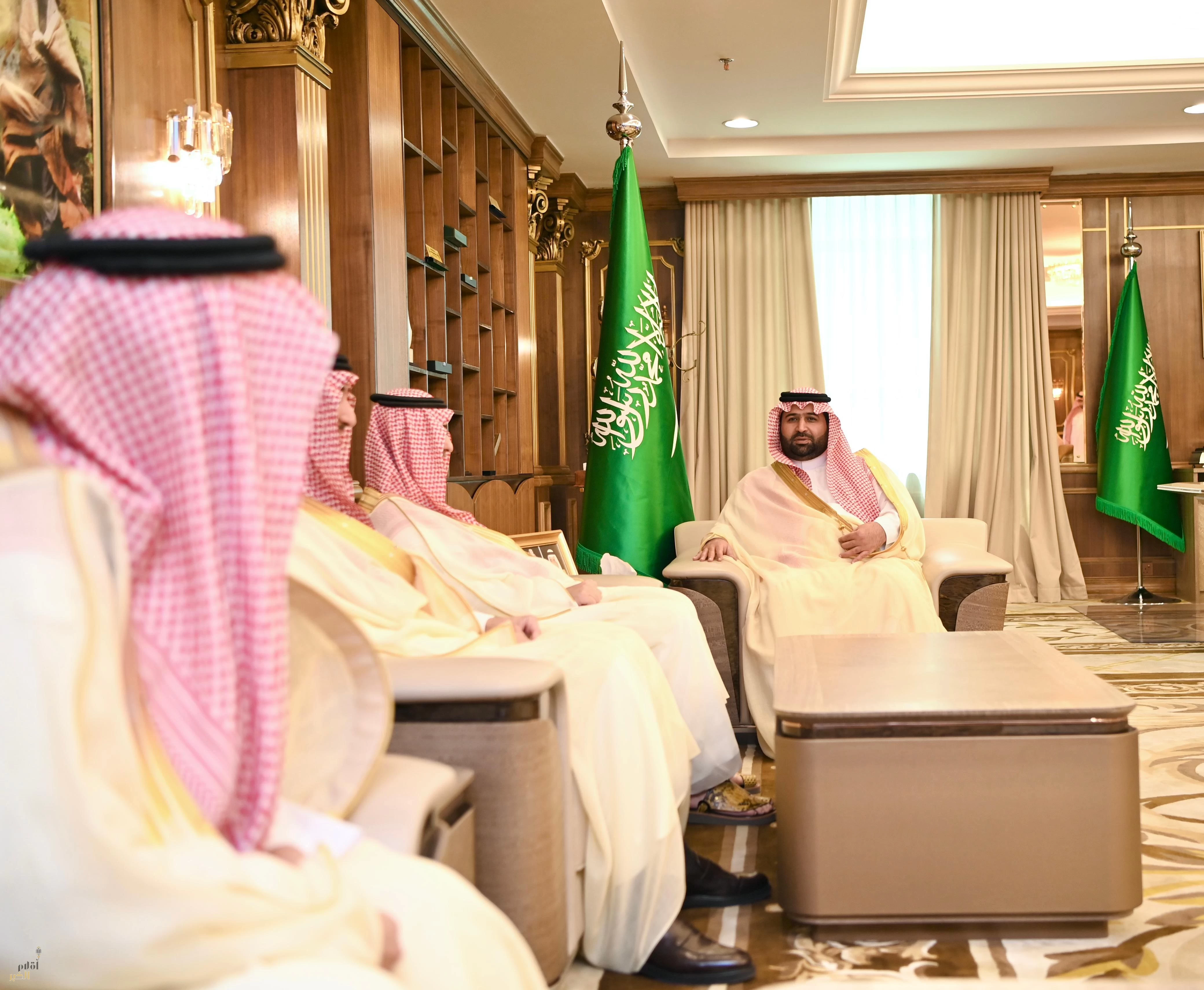أمير جازان يكرّم الفائزين بجائزتي المواطنة المسؤولة و"صيتاثون" في دورتها الرابعة
