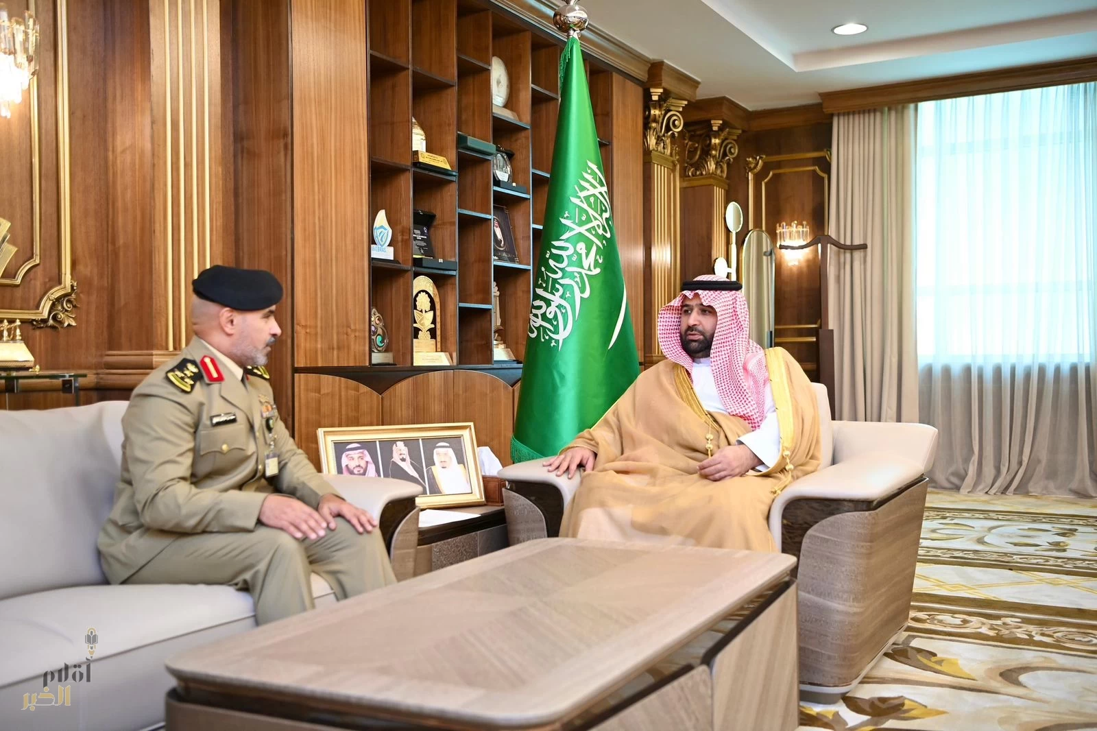 أمير جازان يرعى مراسم توقيع اتفاقية تعاونٍ بين سجون المنطقة وجمعية "مأمن"