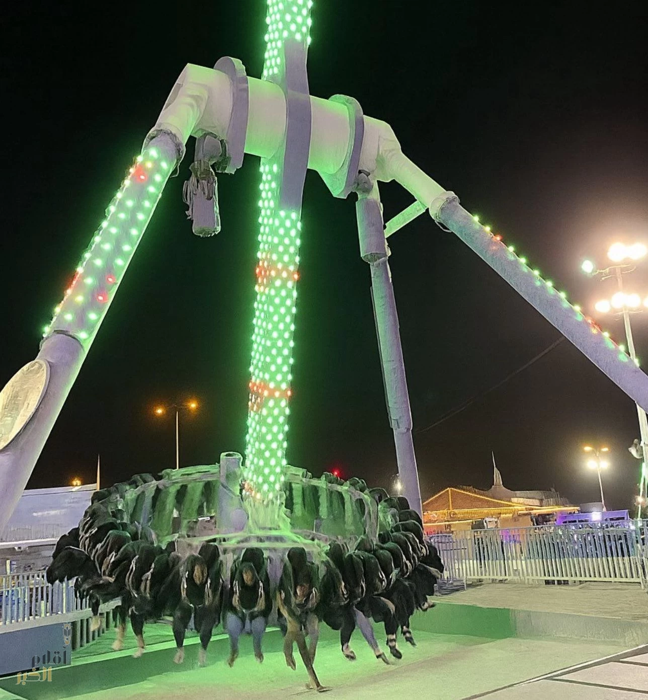 بين أصوات اللهو، يعلو صوت الألم…