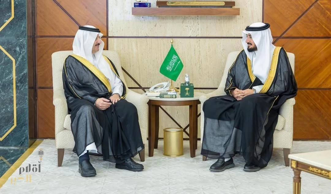 أمير المنطقة الشرقية يستقبل رئيس اللجنة الوطنية للإبل باتحاد الغرف السعودية
