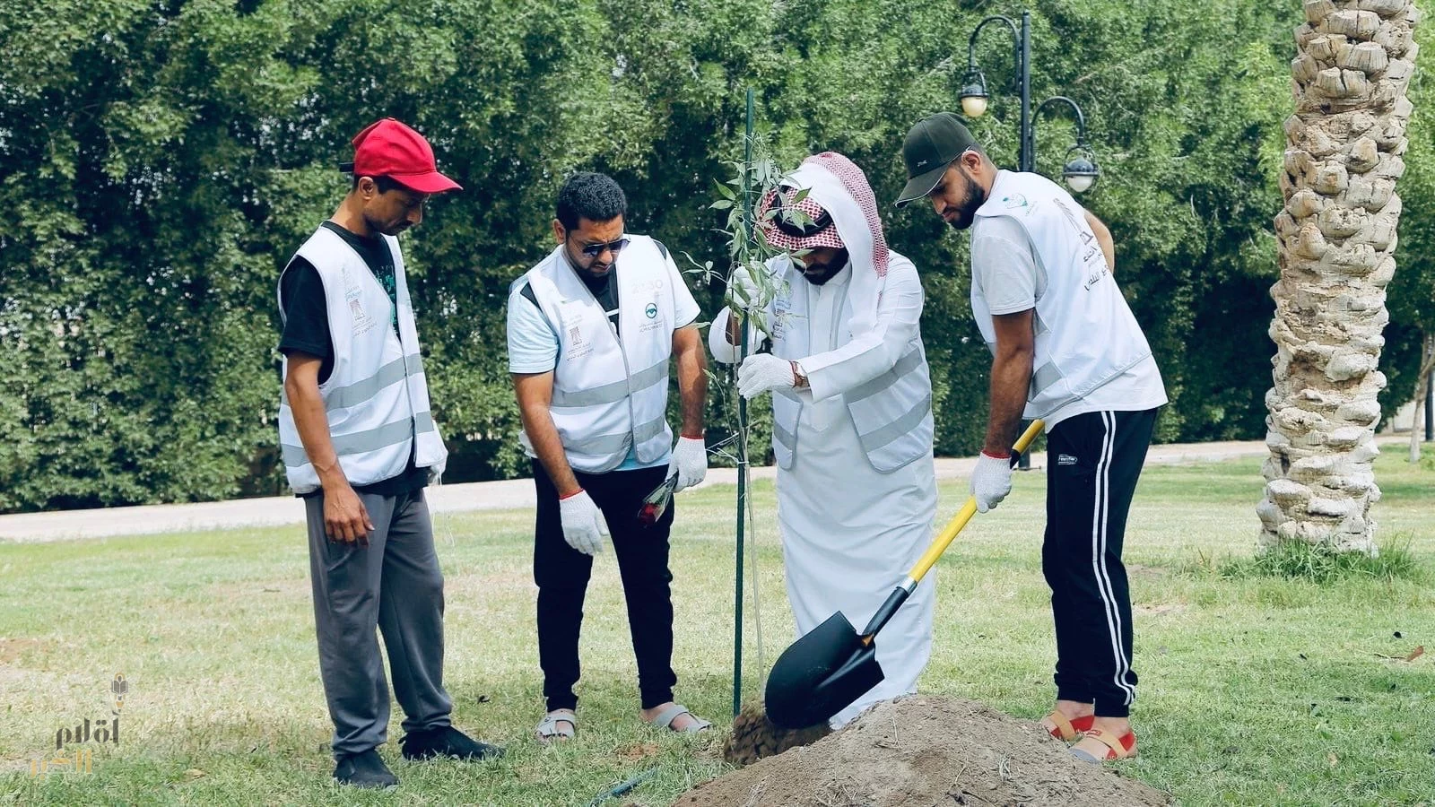 5027 متطوعاً يصنعون الأثر بـــ 157 ألف ساعة " تطوع بلدي " بالاحساء