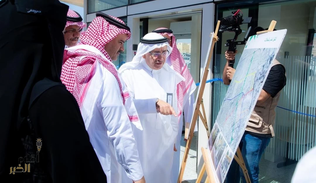 افتتاح محطة توقف النقل العام في جامعة تبوك لخدمة 33 حيًا