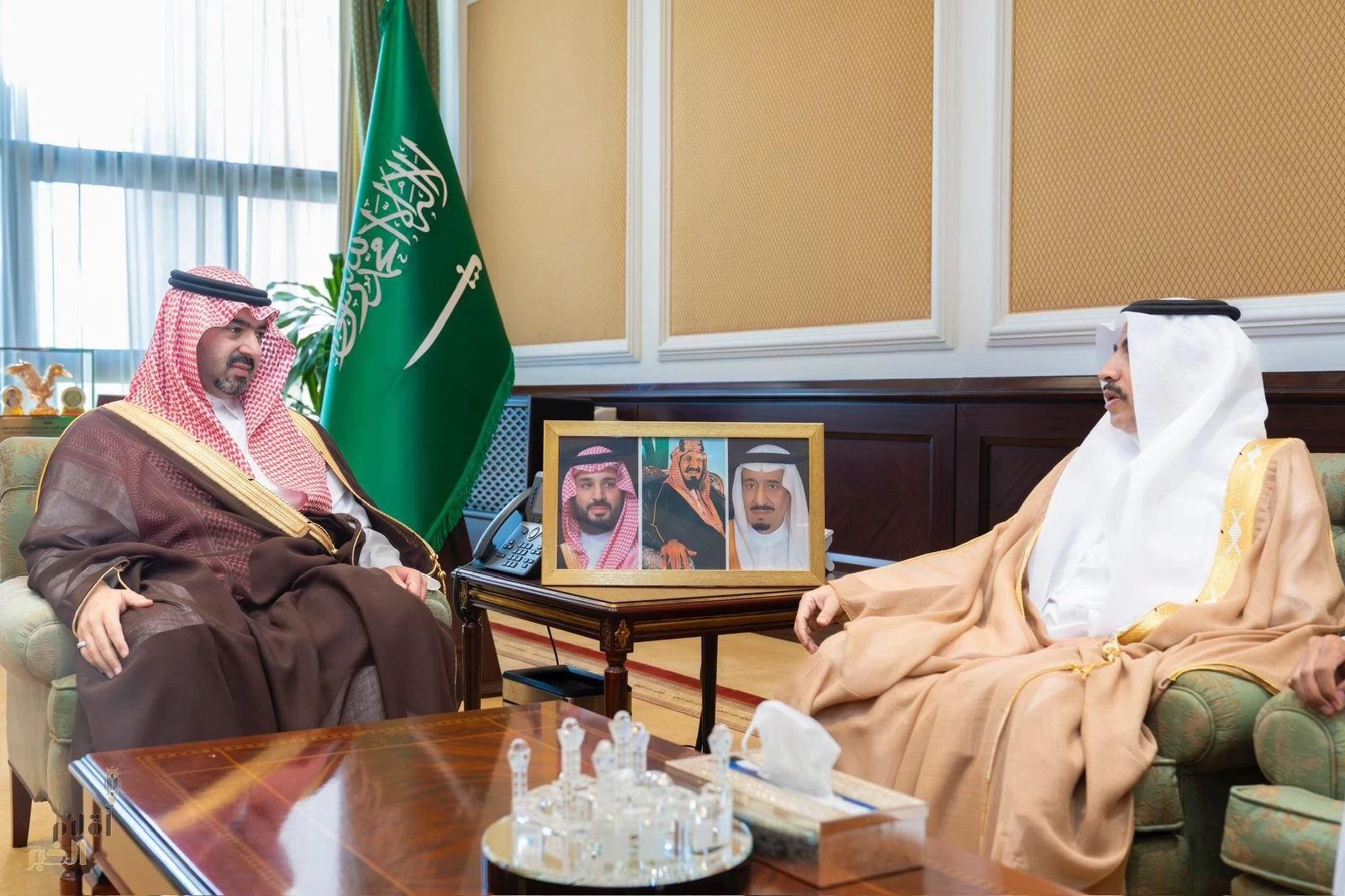 نائب أمير منطقة تبوك يثمن جهود البريد السعودي