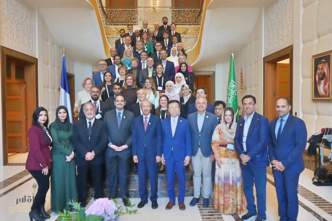 المملكة تستعرض ريادتها العالمية في طب الجلدية خلال حفل استقبال السفارة بباريس