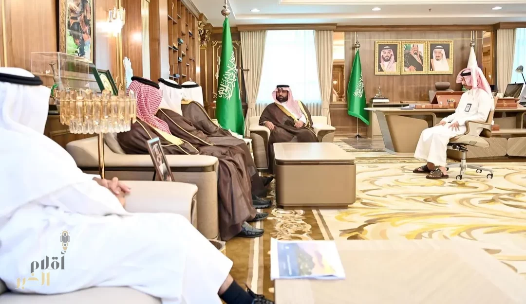 أمير منطقة جازان يستقبل رئيس القطاع الجنوبي لشركة المياه الوطنية